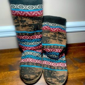 Muk Luks size 91/2